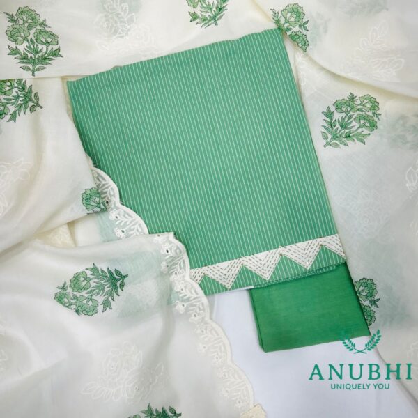 COTTON💚☘️  Beautiful Embroidered Cotton suit perfectly paired with Embroidered Cotton dupatta.😍