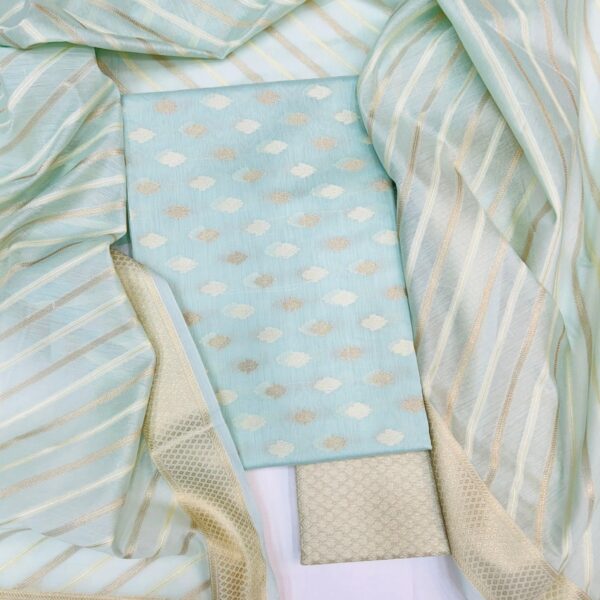 BANARASI | COTTON SILK ✨  Elevating elegance in this stunning Banarasi cotton silk suit set, perfectly paired with a matching dupatta.😍