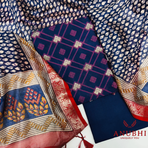 BANARASI | COTTON SILK✨♥️  Elevating elegance in this stunning Banarasi cotton silk suit set, perfectly paired with Embroidered dupatta.😍