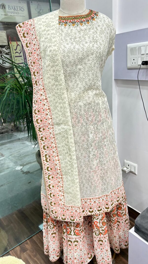 Never to be missed😍  Embrace the festival spirit in elegance and style with this beautifully stitched Kurti and flowing Skirt.