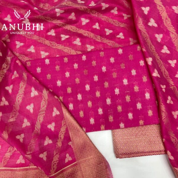 BANARASI | COTTON SILK ✨  Elevating elegance in this stunning Banarasi cotton silk suit set, perfectly paired with a matching dupatta.😍