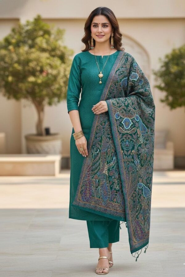 TUSSAR MOONGA SILK✨  “Make a Statement with flair in our Embroidered Tussar Moonga Silk suit  perfectly paired with a delightful Embroidered Moonga Dupatta”🌟