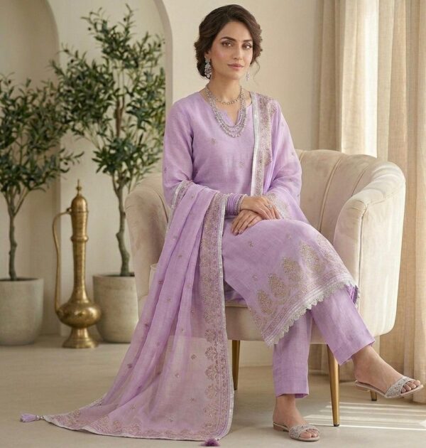 LINEN✨  “Embrace the exquisite allure of this beautiful Embroidered linen suit set, enhanced by an embroidered linen dupatta”  A perfect blend of sophistication and elegance for any occasion. ✨🍁