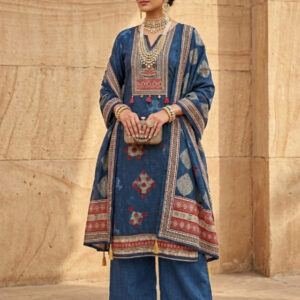 EMBROIDERED MUSLIN✨  Beautiful Floral Printed Muslin suit perfectly paired with printed Muslin dupatta.😍  Elevating elegance in every stitch.💫