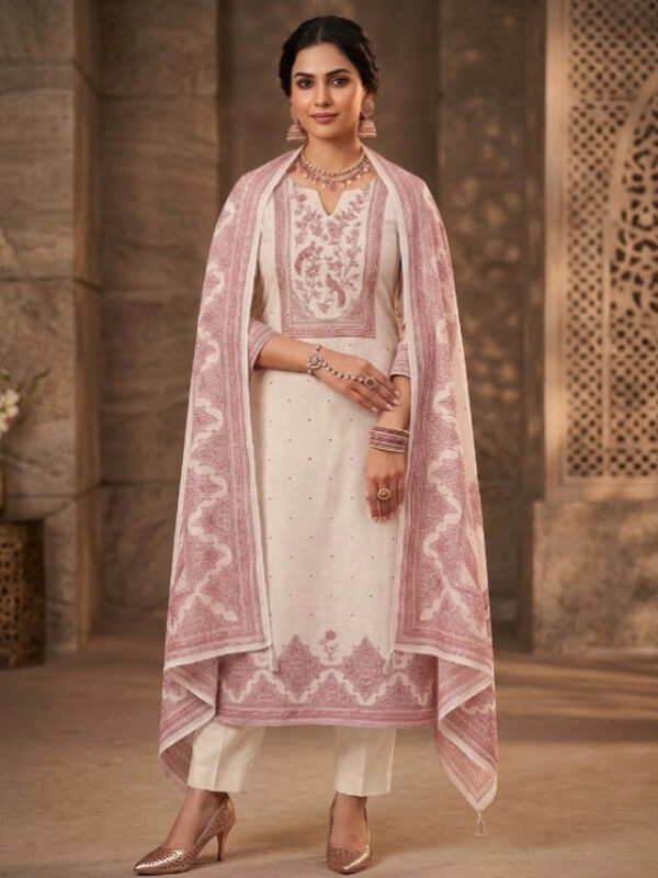 EMBROIDERED LINEN✨  “Embrace the exquisite allure of this beautiful Embroidered Linen suit, enhanced by a linen dupatta”  A perfect blend of sophistication and elegance for any occasion. ✨